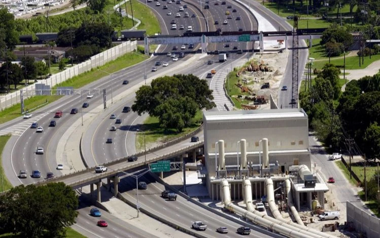 GRP Integrated Pump Stations for U.S. Highways